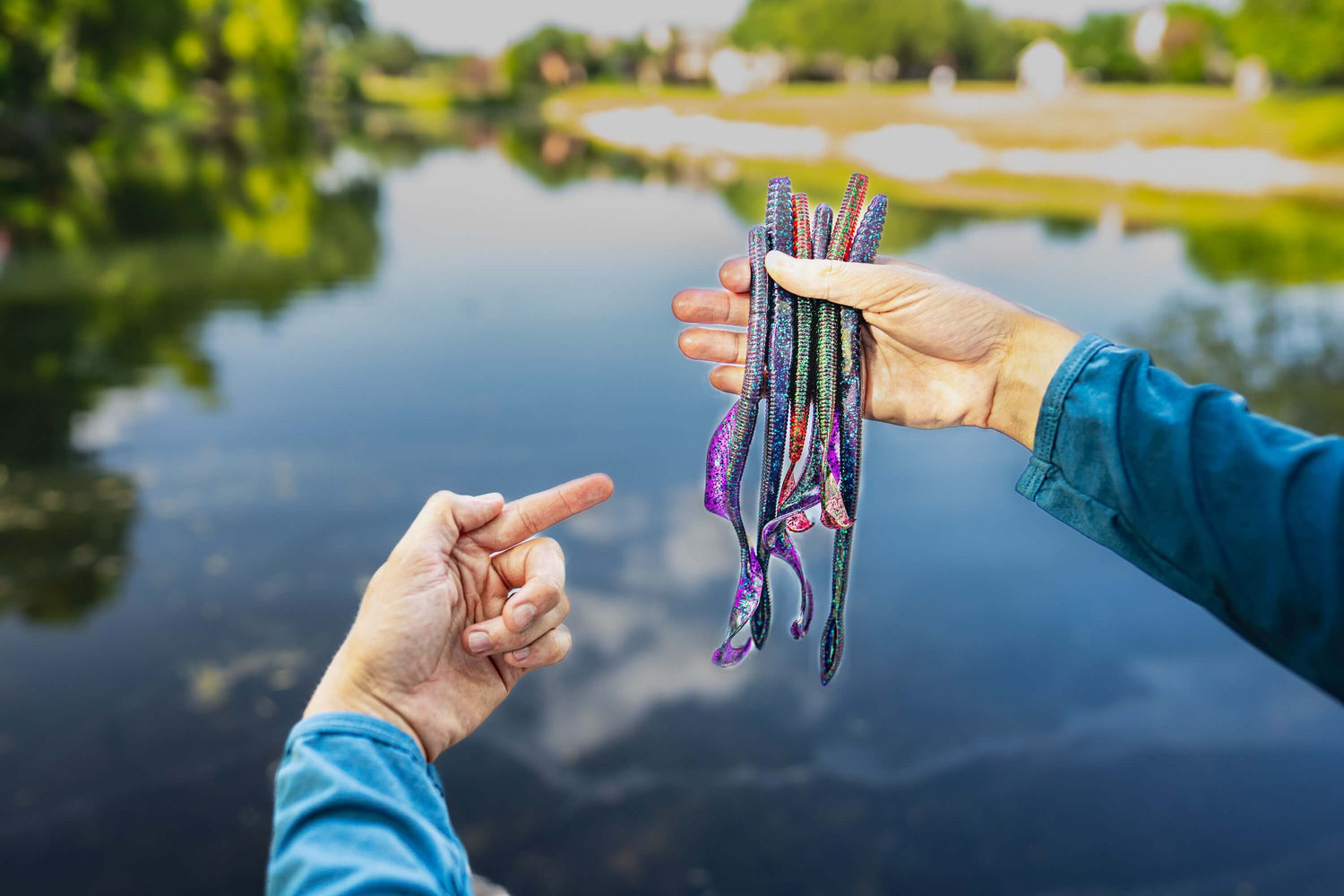 How to fish BIG soft plastic WORMS (Summer Bass Fishing Tips)